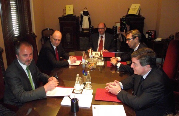 reunion-colegio-notarial-cabre-2012