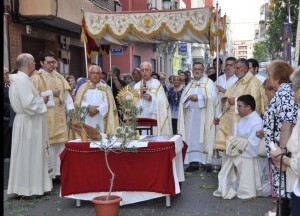 Un momento de la procesión ayer en las calles del Cabanyal/r.montesinos