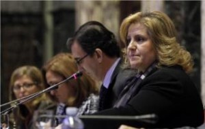 La presidenta del Emtre en una asamblea La presidenta del Emtre en una asamblea