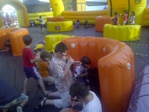 Un grupo de niños durante una de las pruebas/vlcciudad