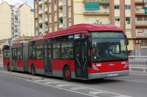Un autobús de la línea 90 que conducía el conductor expedientado/vlcciudad