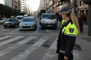 La Policia Local denunció a los vecinos que gritaron a altas horas de la madrugada en la calle/policia local