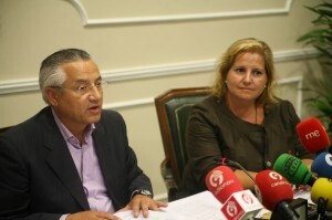 El edil Miquel Domínguez y la concejala Mª Angels Ramón-Llin/josé sapena El edil Miquel Domínguez y la concejala Mª Angels Ramón-Llin/josé sapena