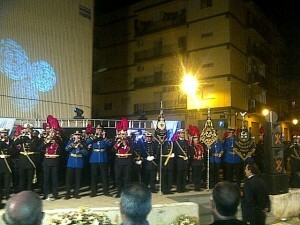 Las tres bandas interpretaron al unísono la Marcha Real para cerrar el certamen/jp