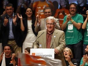 Joan Ribó durante un mitin en campaña electoral