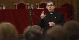 Miguel Angel Bondía durante la defensa de sus tesis doctoral sobre El Patriarca/archivalencia