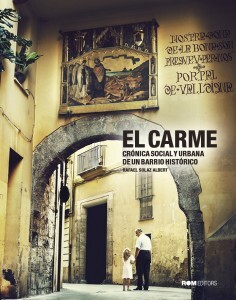Portada de el libro El Carme donde se ve el Portal de Valdigna