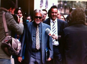 Mario Alvarado con el responsable de Comunicación, Alfredo Rincón, detrás/equipo comunicación alvarado Mario Alvarado con el responsable de Comunicación, Alfredo Rincón, detrás/equipo comunicación alvarado