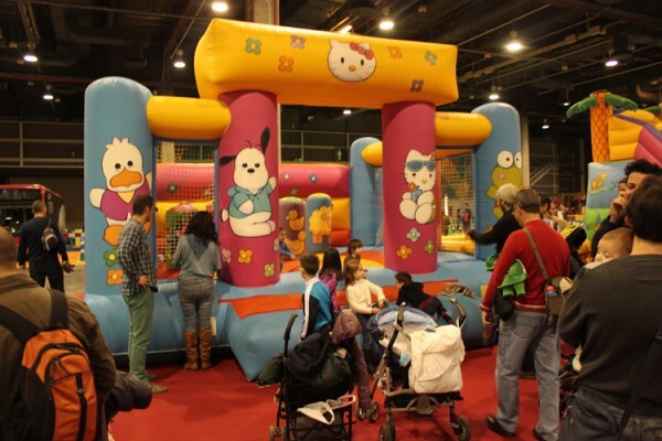 Un hinchable en Expojove 2012