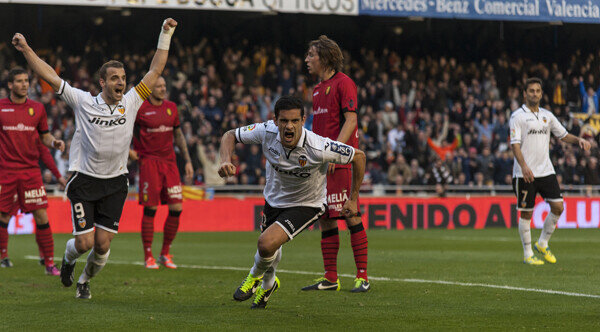 Soldado y Ricardo Costa celebran en primer gol blanquinegro. Foto: Isaac Ferrera