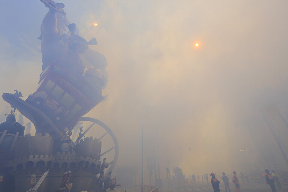 Otra imagen de la mascletà del día 16, a cargo de Europlà. Foto: Manuel Molines