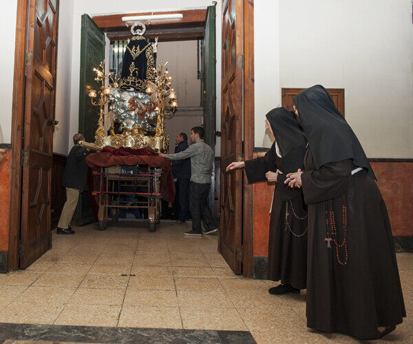 El Convento de la Puridad recibe al Santo con todos los honores. Foto: Isaac Ferrera