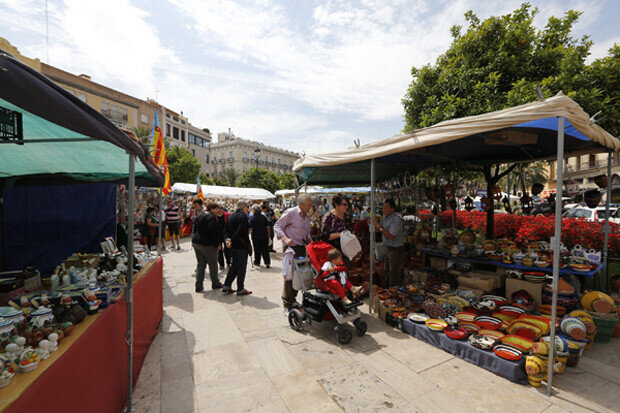 Mercado Escuraeta, plaza la reina
