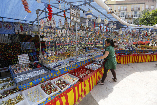 Mercado Escuraeta, plaza la reina