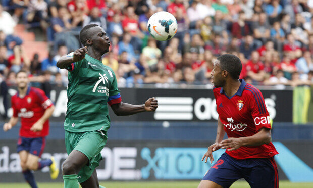 Babá Diawara disfrutó de varias ocasiones para abrir el marcador para los de Orriols. Foto: Jorge Ramírez / Levante UD