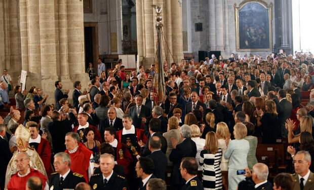 Monseñor Carlos Osoro Sierra, arzobispo de Valencia preside el Te Deum a la real senyera por la celebración del Nou D'Octubre . (foto AVAN // Alberto Saiz)