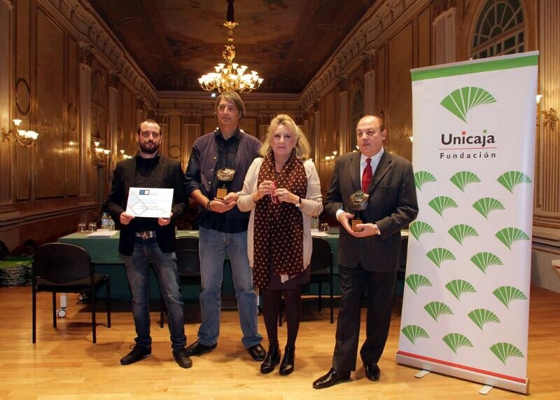 1472329_582690115130512_1525284444_n