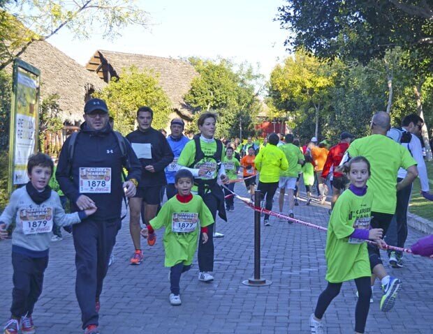 La carrera en Manada en el interior de Bioparc Valencia (3) 24-11-13