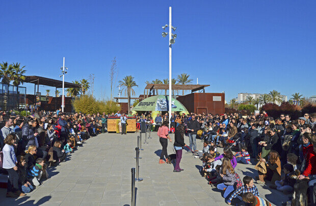 BIOPARC VALENCIA - 3er desfile solidario de perros abandonados