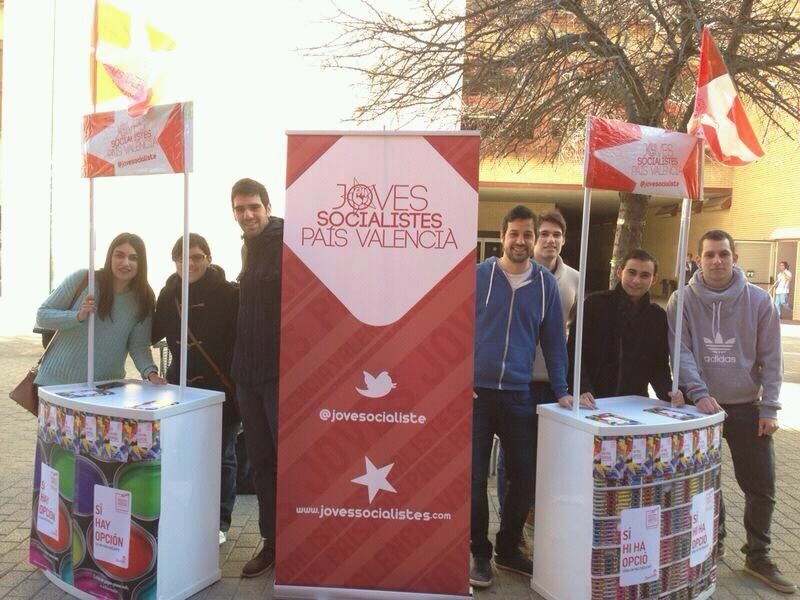 1959569_597118570369648_594900892_n