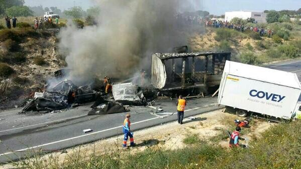 accidente entre 3 camiones en Lucena del Puerto-º