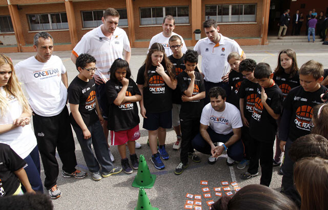 lishchuck-y-van-rossom-colegio-valencia-02