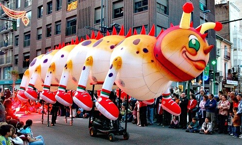 Un divertido pasacalles recorrerá el centro de la localidad de Llutxent.