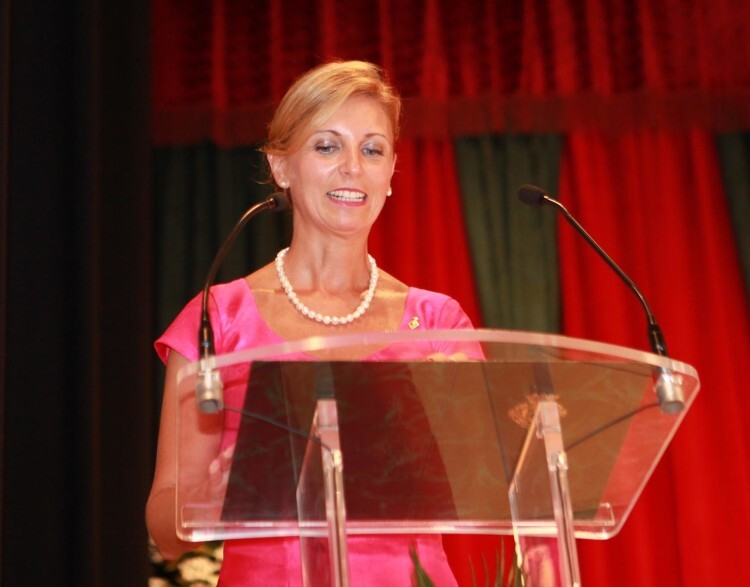 150911 imposición bandes reina infatil i cort (7)