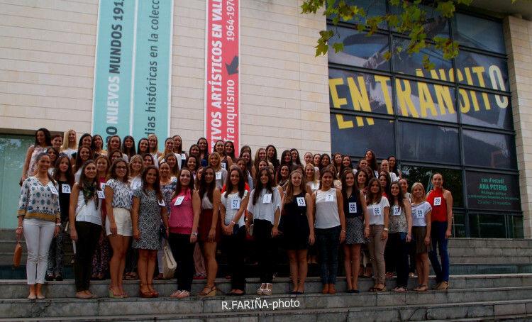 Las candidatas a Cortes y Fallera mayor de Valencia vistan el IVAM (1)