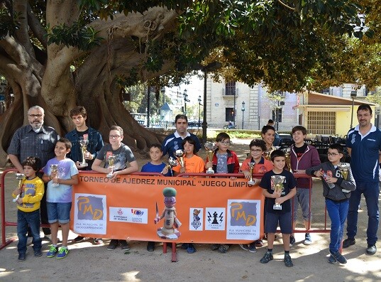 Los niños triunfadores de la jornada.