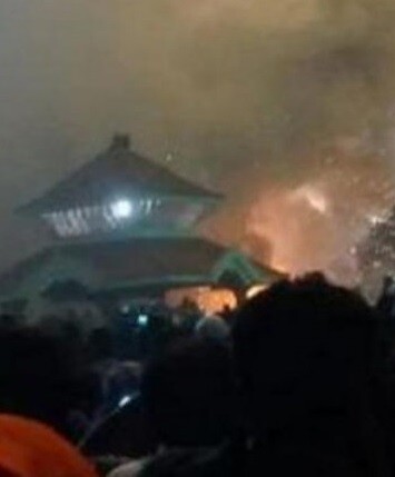 La tragedia ocurrió en el templo de Puttingal, en el estado sureño de Kerala.