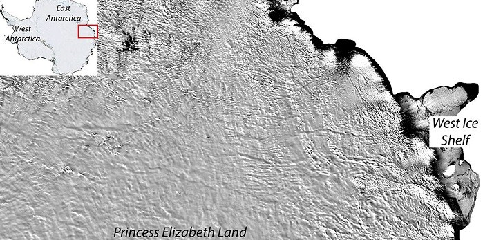 Los grandes canales y cañones que nacerían en el lago parecen extenderse hacia la costa oriental de la Antártida. (Foto-MODIS-NASA).