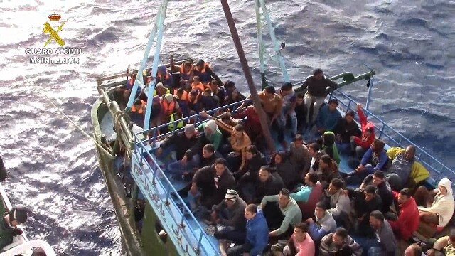 La Guardia Civil rescata a 276 inmigrantes en aguas italianas2016-05-25_rescate_rio-segura_04 (1)