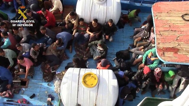 La Guardia Civil rescata a 276 inmigrantes en aguas italianas2016-05-25_rescate_rio-segura_04 (4)
