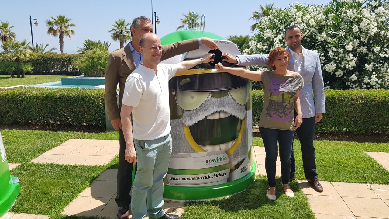 Más de 2.700 bares y restaurantes y 26 municipios valencianos se unen al plan integral para promover el reciclaje de vidrio en verano 20160705_123647 (17)