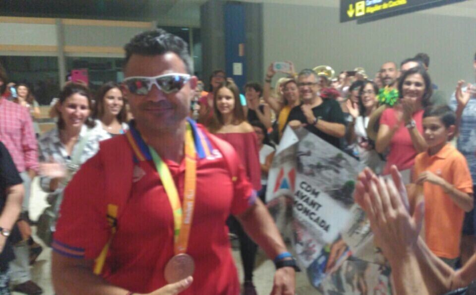 4fef7573-531a-40d6-9207-1c79e04b2835