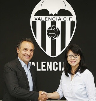 cesare-prandelli-sello-el-acuerdo-con-el-valencia-hsta-el-ano-2018-foto-lazaro-de-la-pena