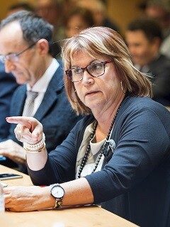 Conxa García durante un Pleno de la Diputación (Foto-Abulaila).