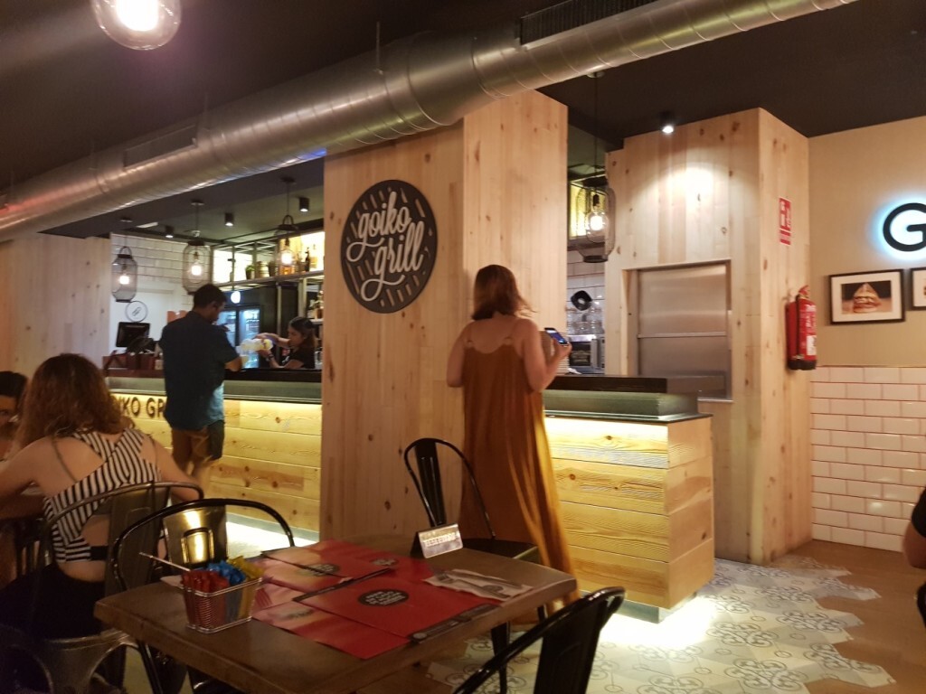 Falleras Mayores de la Comisión Falla Plaça de la Mercé para el ejercicio 2017 18 Mireia Cuñat y Begoña Sanchis (84)