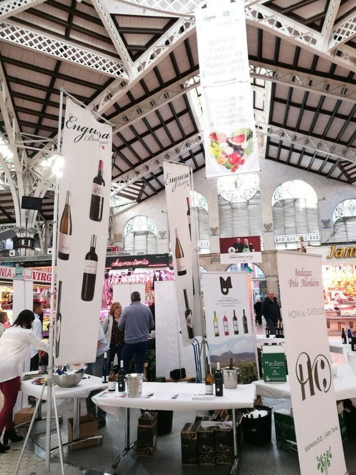 Nuevo éxito de vins al Mercat (4)
