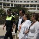 La alcaldesa camina junto a la edil Bernal, el asesor de Policía Local y el intendente general jefe del cuerpo policial de Valencia/pepe sapena-ayto vlc