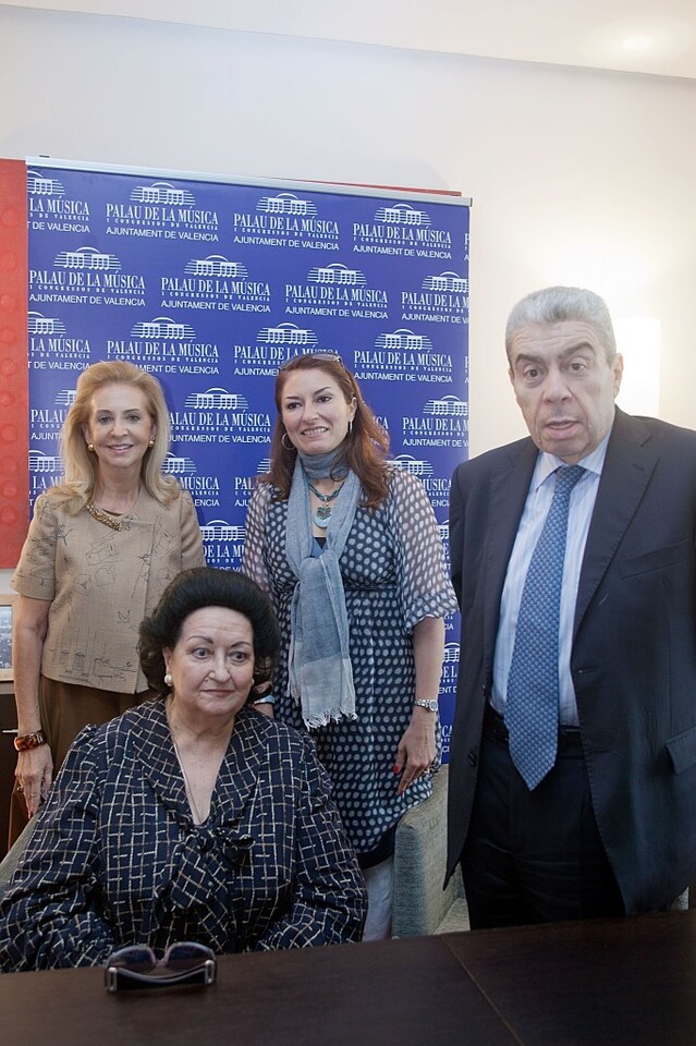 Montserrat Caballé, Mayrén Beneyto, Montserrat Martí y Ramón Almazán en la presentación del concierto