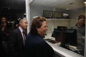 La alcaldesa, Rita Barberá, en la oficina del aparcamiento/pepe sapena