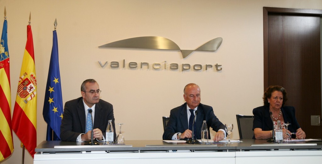 El presidente de Puertos del Estado, el presidente de la Autoridad Portuaria de Valencia, y la alcaldesa de Valencia