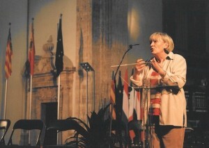 Carmen Vila pronuncia una conferencia en San Miguel de los Reyes hace varios años