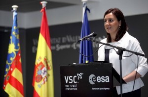 La consellera Catala durante la inauguración del nuevo laboratorio