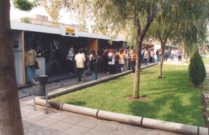 En la plaza del Agora tienen lugar actividades culturales En la plaza del Agora tienen lugar actividades culturales