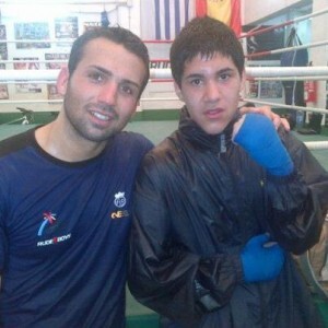 Jhonatan y johan en el club de boxeo San Cristóbal de El Grao.