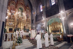 Una misa en la capilla de las Hermanitas de los Desamparados
