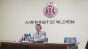 El vicealcalde, Alfonso Grau, en una rueda de prensa